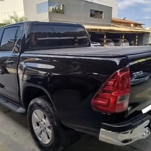 Toyota Hilux 2017 preto