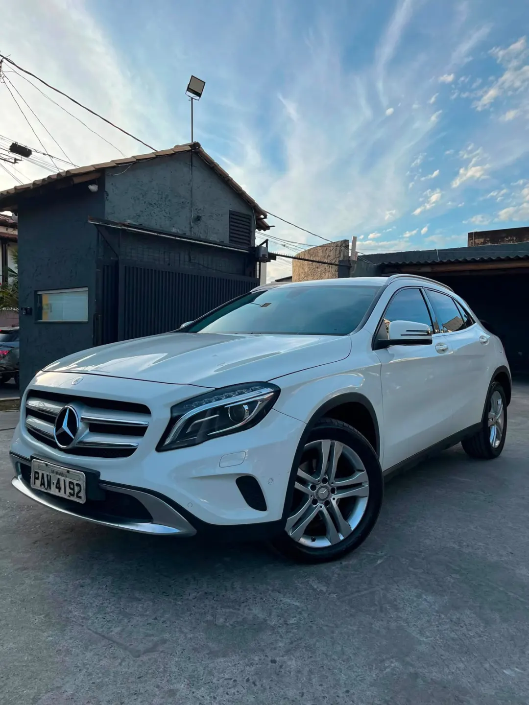 Mercedes-Benz GLA  branco