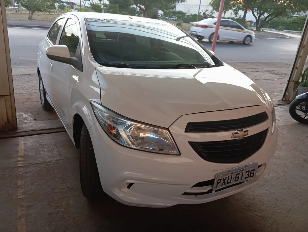 Chevrolet Onix 2016 branco